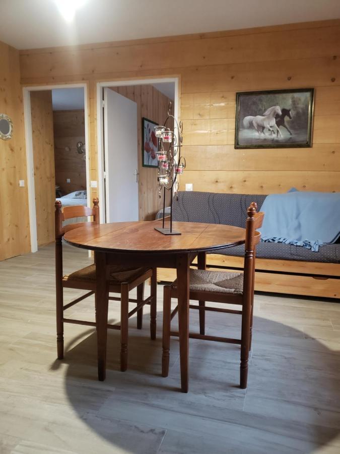Les Chalets De La Garenne La Ferte-Beauharnais Exterior photo